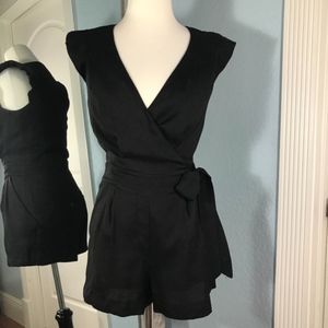 Rachel Roy Black Wrap Romper Cap Sleeves Size 2